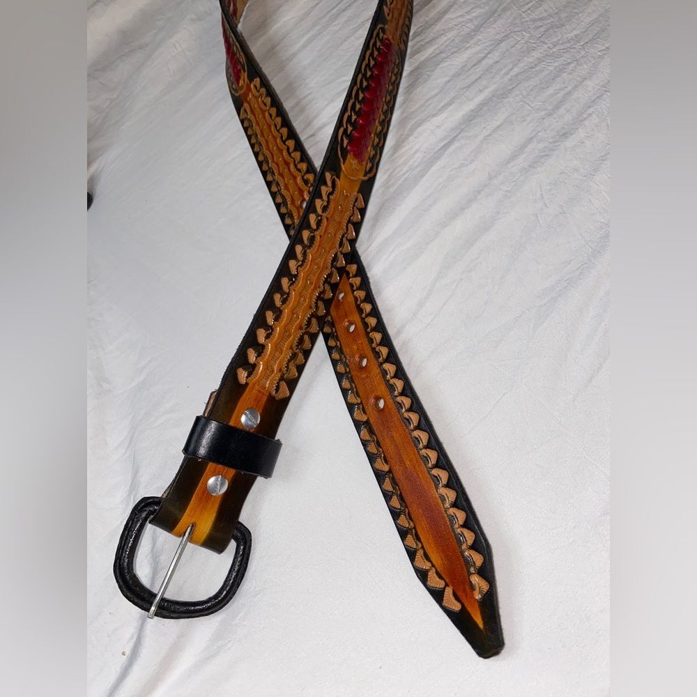 Hand tooled leather belt. Professional leather tools man Size 38. Unisex